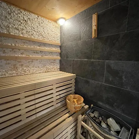 Della Creta Hotel 3*