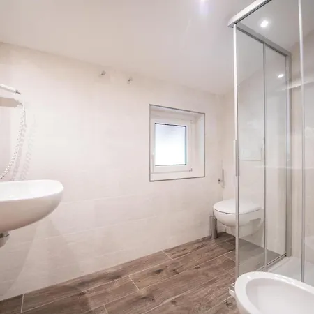 Della Creta Hotel 3*